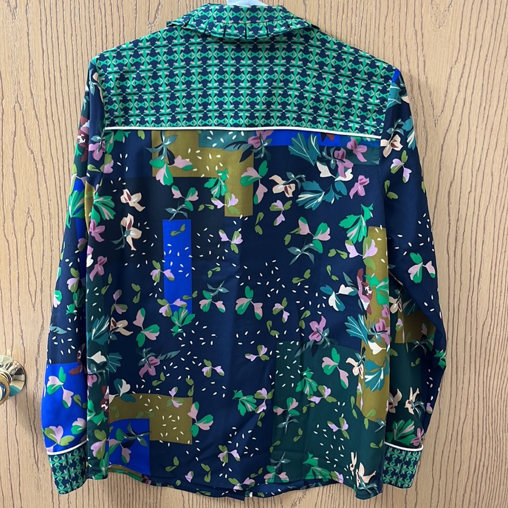 CAbi Bronco Western Colorful Blouse #5520 NWOT Medium floral button down - Picture 2 of 6